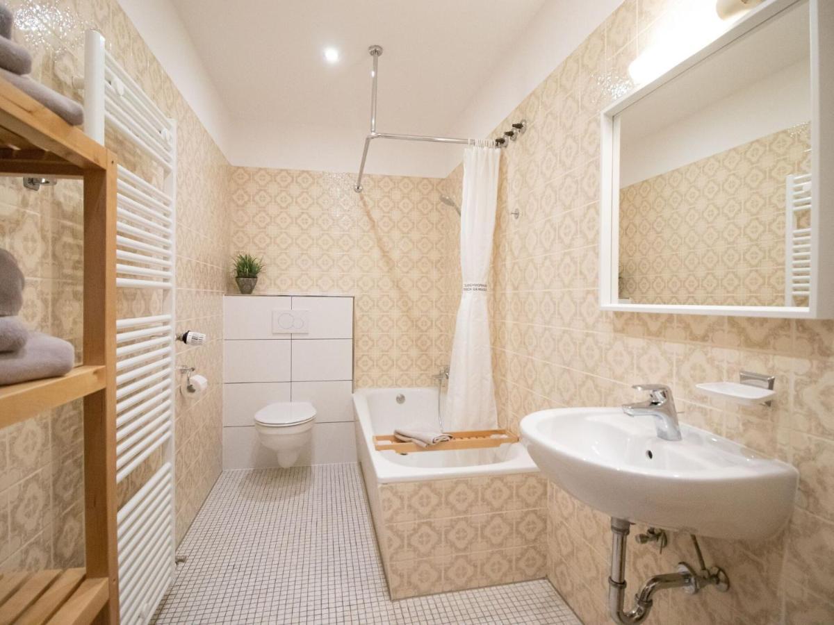 Spacious Apartment In Bollendorf In Nature Park 외부 사진